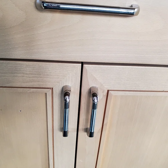 SET of 10, 4.25" Cabinet pulls/drawer handles - Picture 2 of 5